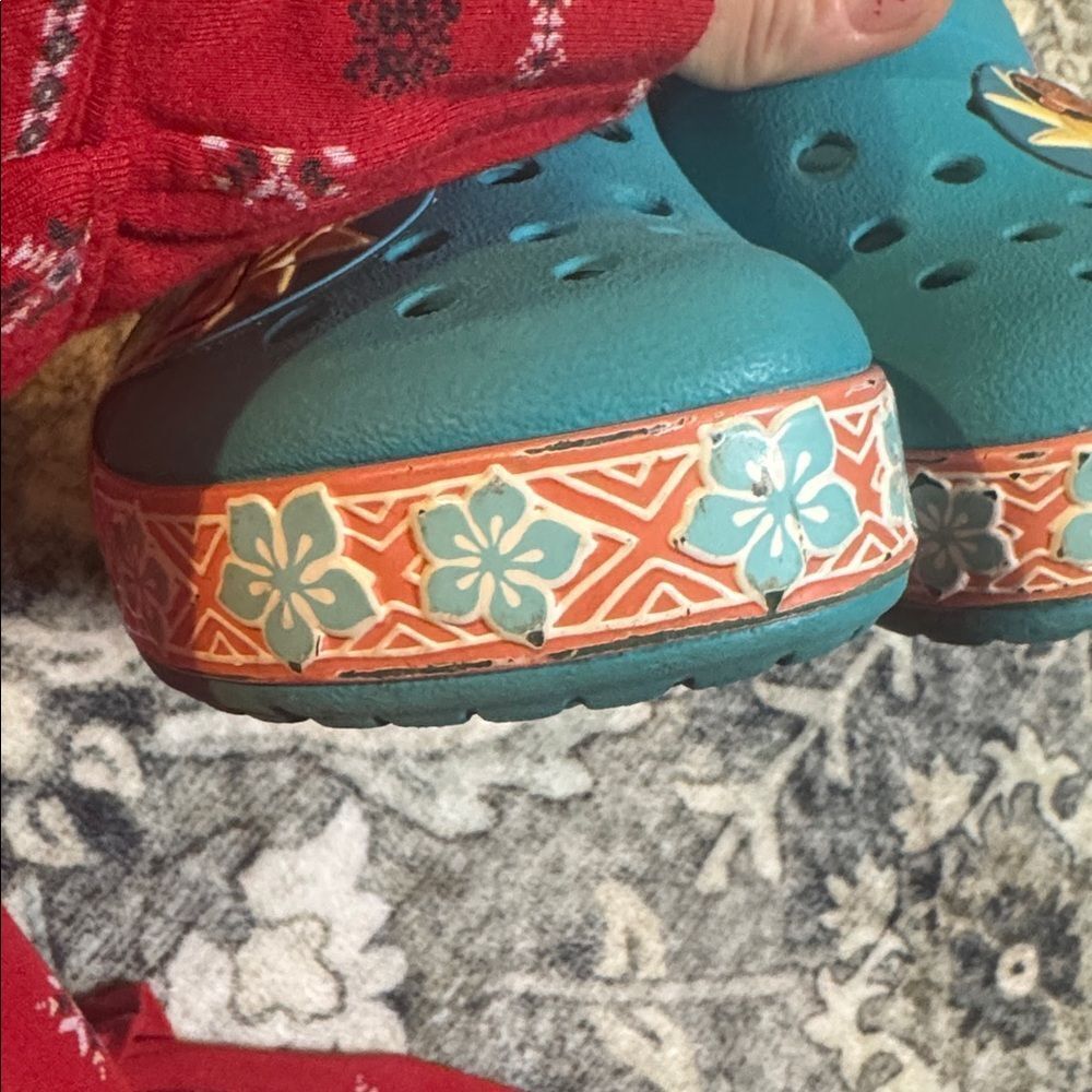 Disney Moana Crocs - Picture 9 of 9